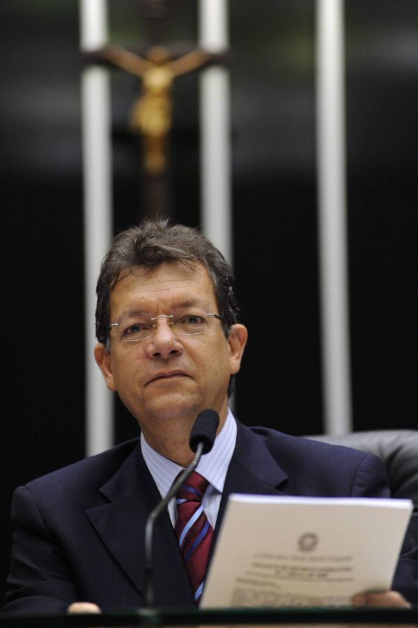 Em artigo publicado na Folha de São Paulo, Laércio diz que aumento do PIS/Cofins vai gerar desemprego