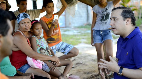 Valadares Filho continua ouvindo as pessoas em Aracaju