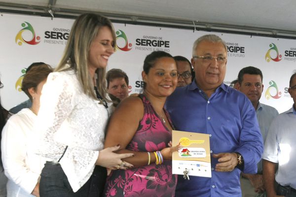 Jackson Barreto entrega obras que somam mais de R$ 922 mil em Malhador