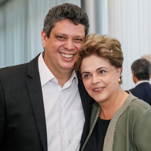 Márcio Macêdo participa de reunião da Executiva do PT com Dilma