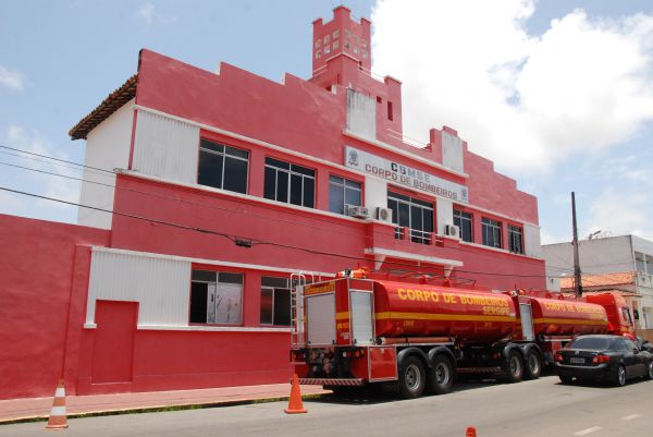 Homem tenta pular da ponte Aracaju/Barra