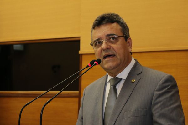 Luciano Pimentel cobra uma reação da Petrobras pra estancar queda de royalties