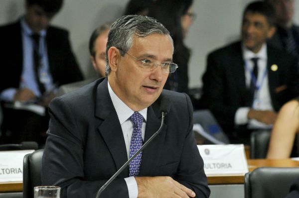 Governo pede intervenção em inquérito que investiga Eduardo Amorim