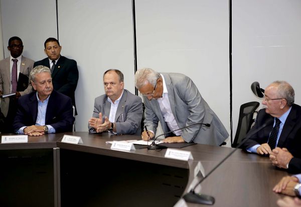 Governador anuncia R$44 milhões para construção de mil vagas no sistema prisional