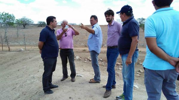 Seagri e Cohidro vão ativar poços e barragens em assentamentos de Poço Redondo