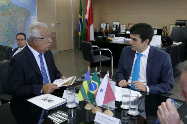 Em Brasília, Jackson garante recursos para finalizar adutora do São Francisco