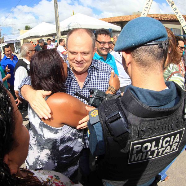 Moradores do Santa Maria recebem programa Minha Comunidade Segura