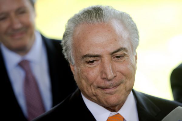 Câmara recebe oito pedidos de impeachment de Temer