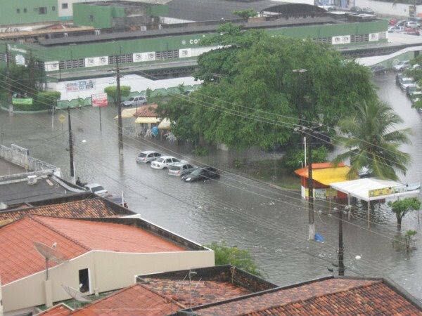 Chuva provoca desmoronamento de casas na Grande Aracaju