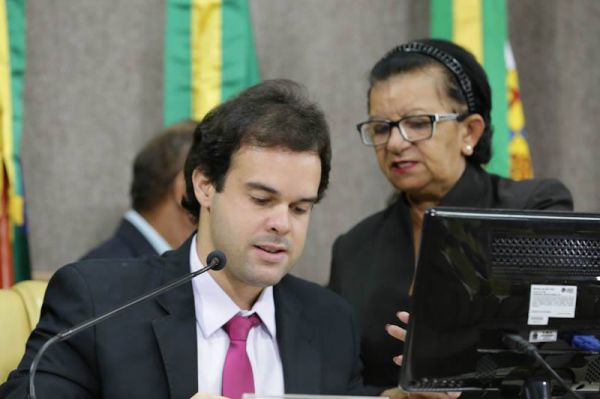Vereadores vão a Brasília em busca de uma solução para o Forró Caju