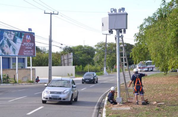 SMTT instala quatro novos radares em Aracaju
