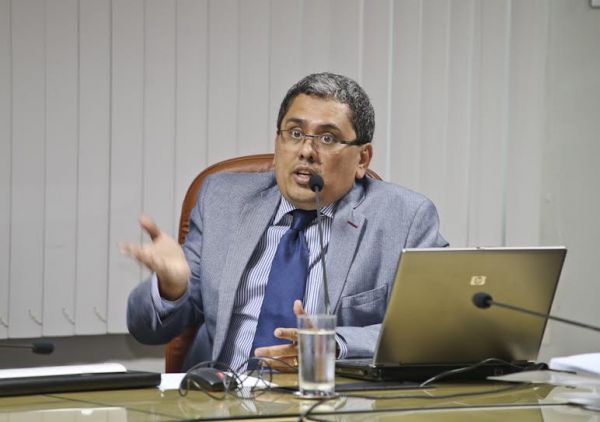“Prefeitura de Aracaju poderá atrasar a folha de pagamento”, diz Jeferson Passos