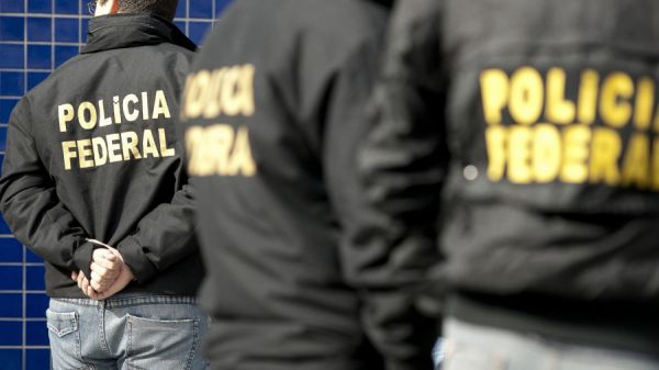 PF cumpre mandados judiciais contra suspeitos de pedofilia em Sergipe e mais 13 estados