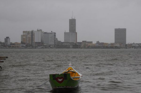Em Sergipe, chuva continua até quarta-feira