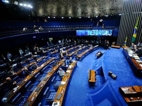 Câmara Federal aprova inclusão de nome de devedor de pensão alimentícia no SPC