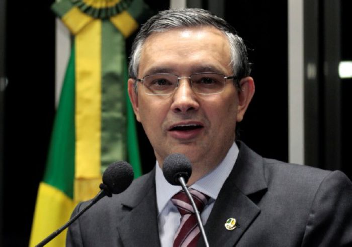 Amorim contraria PSDB e votará contra a Reforma da Previdência