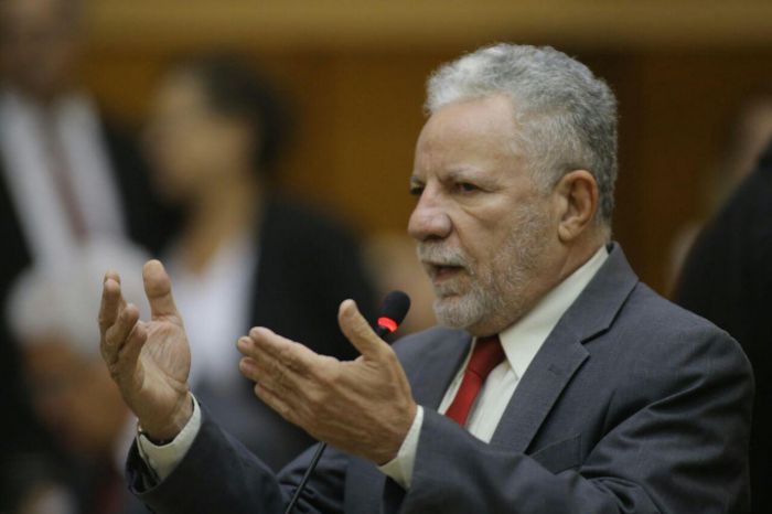 Salários dos servidores de Sergipe ficarão congelados por dois anos