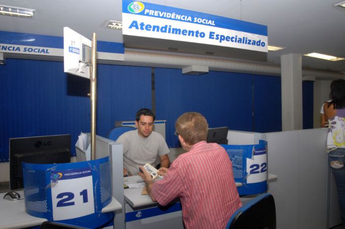 Mais de um milhão de brasileiros deixaram de pagar a Previdência em 2017