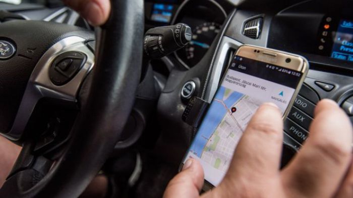 Aplicativos de transporte: licença e placa vermelha não serão necessárias