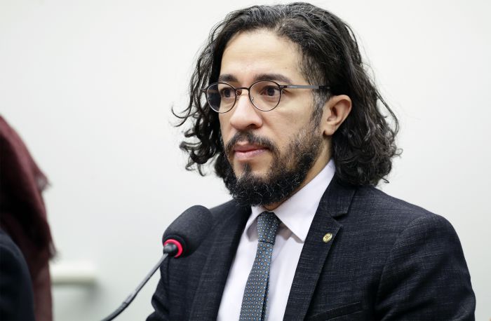 Projeto na Câmara Federal pretende criar espaços para travestis e transexuais em unidades prisionais