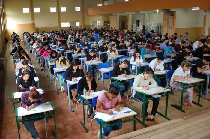 Pessoas carentes e doadores de medula estão isentos de taxa para concurso público