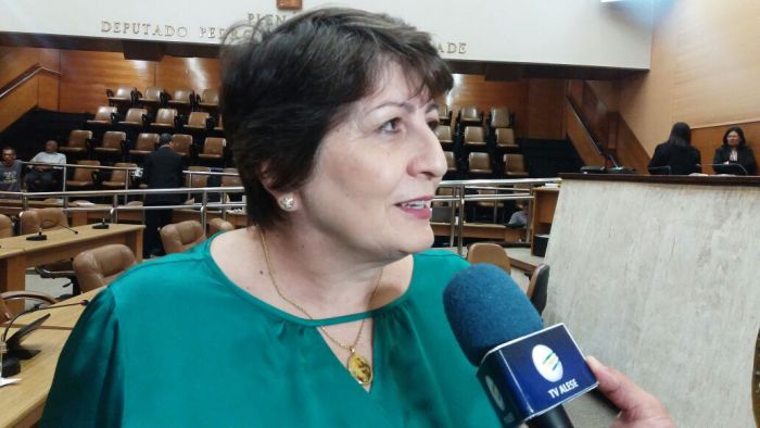 Maria Mendonça pede que Belivaldo baixe o ICMS sobre o valor do diesel