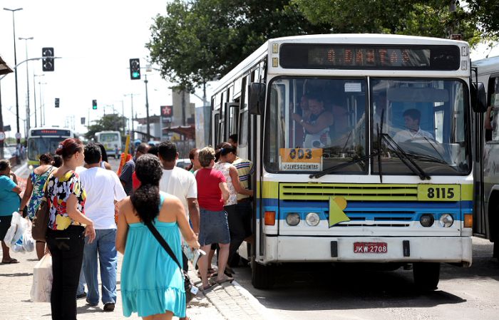 Vereadores se manifestam contra aumento de R$ 4,40 da tarifa do transporte público