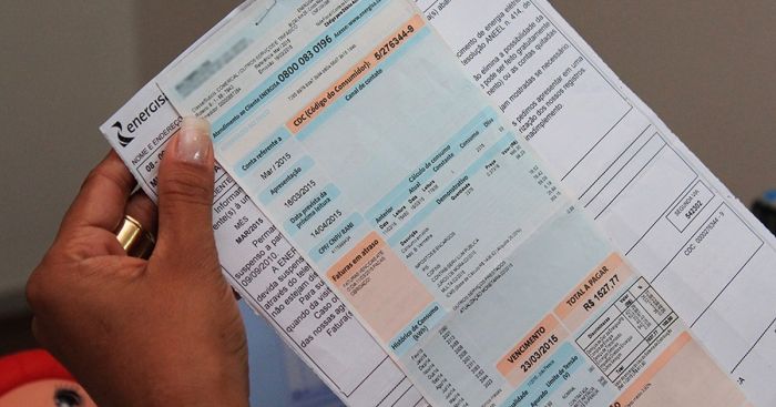 Conta de luz continuará com bandeira vermelha patamar 2 no mês de julho