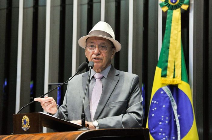 Valadares quer incentivo para quem denuncia corrupção