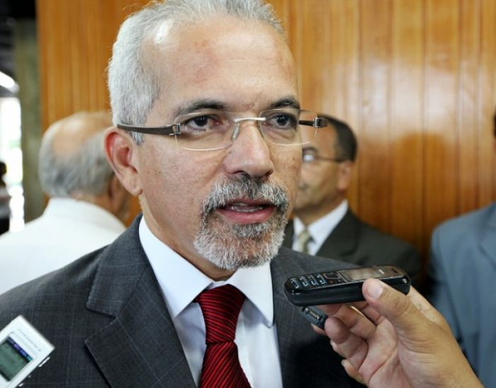 Edvaldo Nogueira é destaque na revista Exame por disposição em tornar o Estado mais eficiente