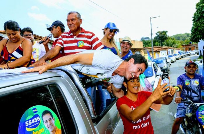Carreatas de Robson Viana percorrem 15 municípios em dois dias