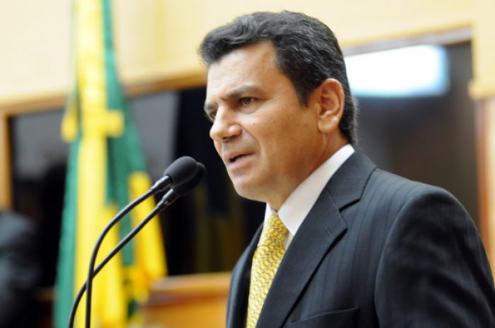 Ulices Andrade: “Existem 300 obras paralisadas em Sergipe”