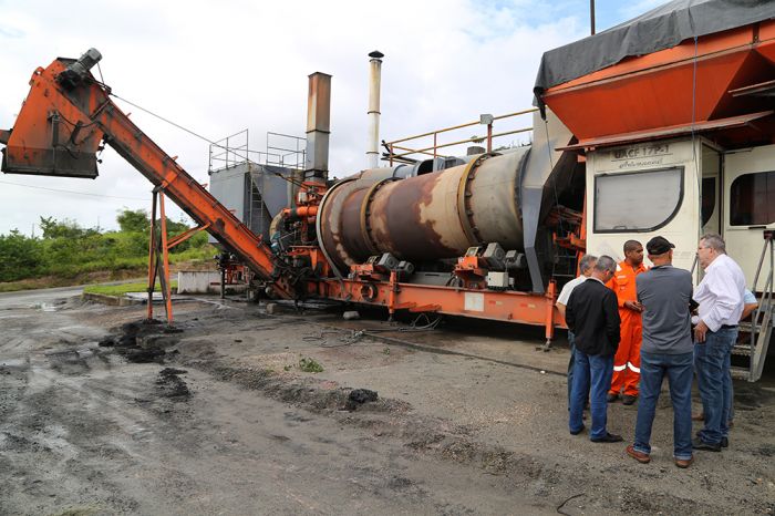 Aracaju: máquina da usina de asfalto da prefeitura está quebrada