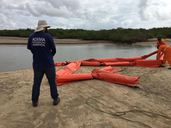 Governo solicita recursos federais para ações de resposta ao desastre ambiental na costa sergipana