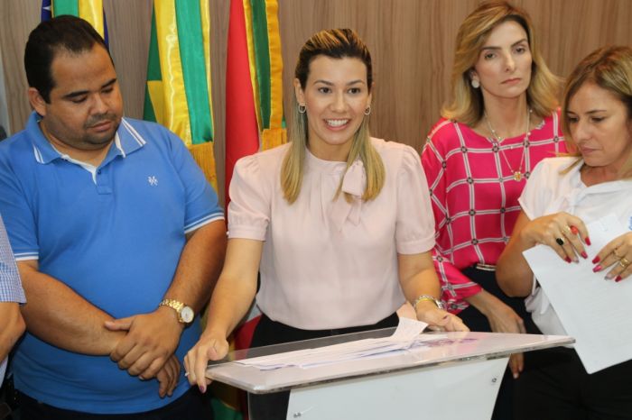 Ministério Público pede cassação de Hilda Ribeiro por contratos ilegais e por burlar a Lei de Licitação