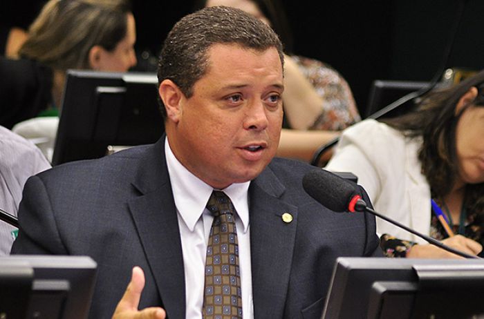 Mitidieri diz que PSD não discute com Bolsonaro apoio em troca de cargos