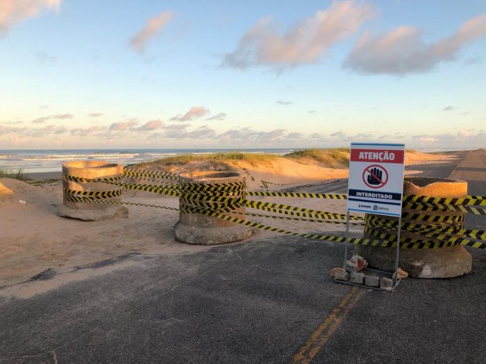 Prefeitura de Aracaju bloqueia acessos às faixas de areia do Viral à Cinelândia