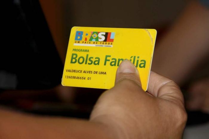 Sergipe tem mais beneficiários do Bolsa Família do que empregados com carteira assinada
