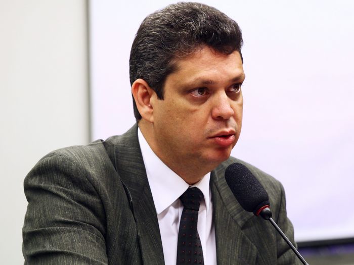 Márcio Macedo sinaliza para apoio de Henri Clay