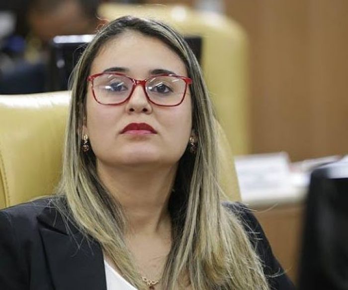 Kitty Lima assume liderança da oposição na Alese
