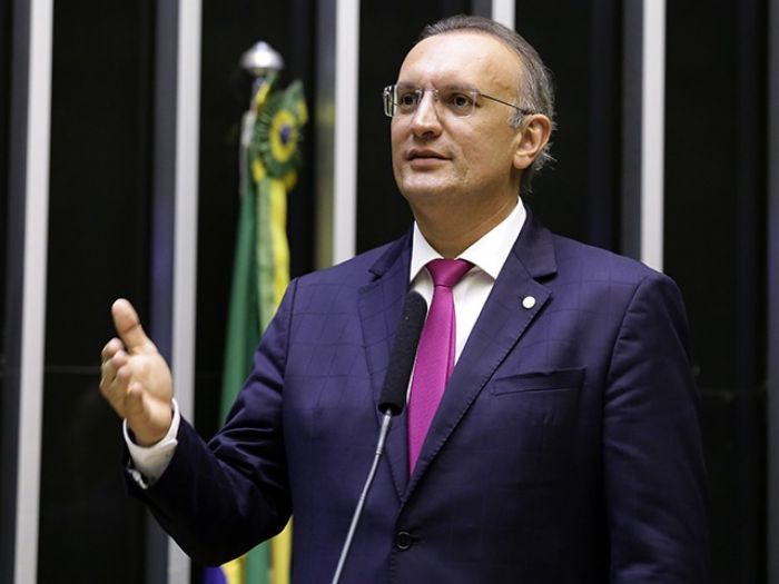 Fábio Henrique defende que auxílio emergencial seja votado antes da autonomia do Banco Central