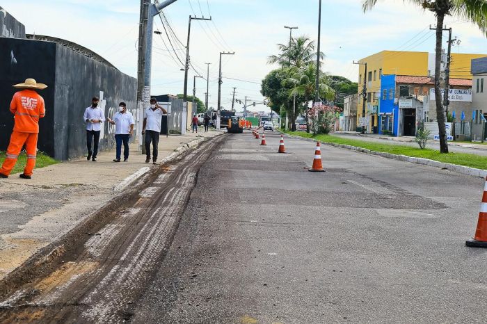 Governo inicia recapeamento na Avenida Melício Machado