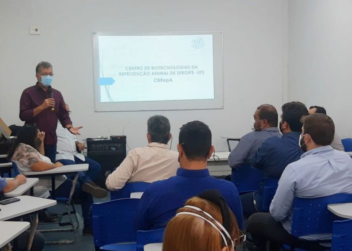Projeto do Centro de Biotecnologia da Reprodução Animal é apresentado a Laércio Oliveira