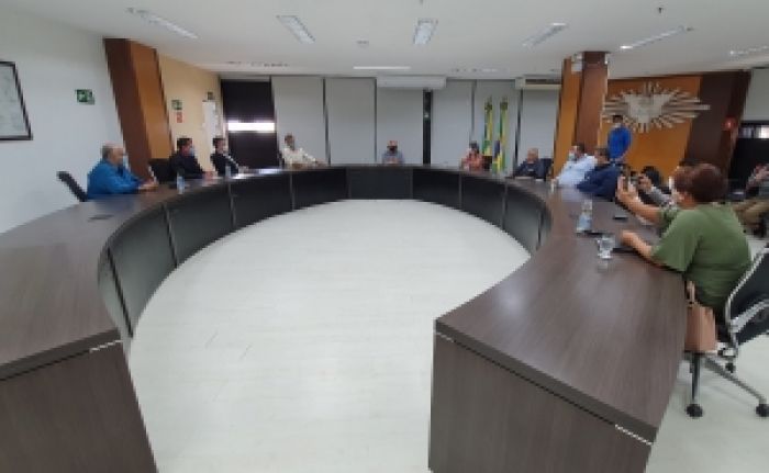 Deputado Laércio Oliveira e prefeitos se reúnem com o Governador de Sergipe