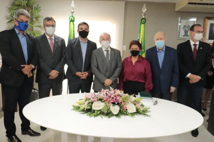 Deputada Gracinha Garcez toma posse na Assembleia Legislativa de Sergipe