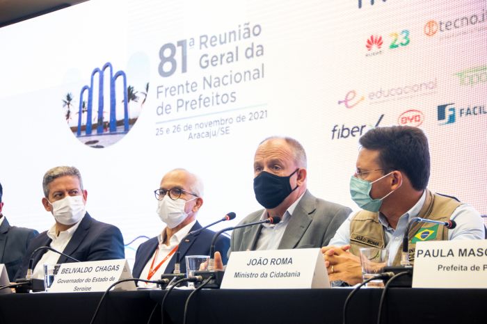 Governador participa do encerramento da 81ª Reunião Geral de Prefeitos e Prefeitas em Aracaju