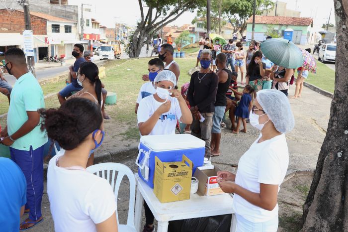 Covid-19: cerca de 58 mil pessoas estão com vacinação atrasada em Aracaju