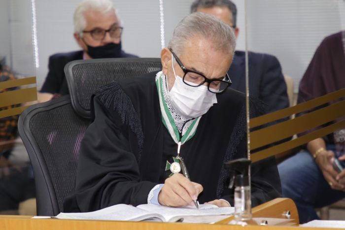 Conselheiro Flávio Conceição é empossado na presidência do TCE/SE