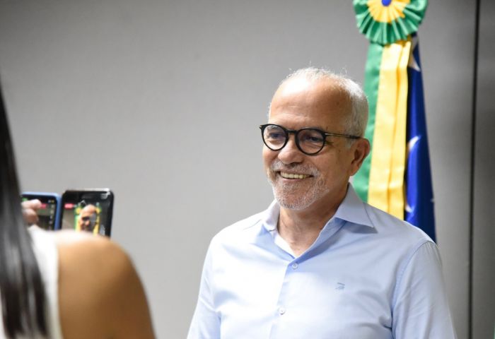 Edvaldo fará palanque duplo para Lula e Ciro, segundo revista