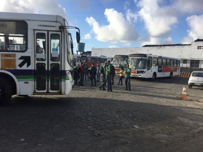 Rodoviários paralisam atividades em Aracaju nesta segunda-feira, 14